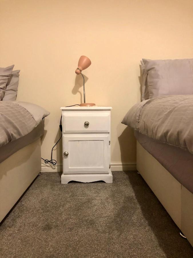 Villa Entire Two Bed Coach House Super King Beds Turn Into Singles Exeter Esterno foto